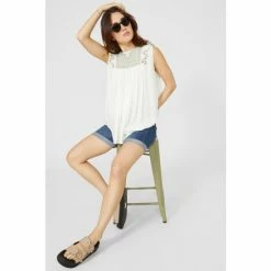 Mantaray Sleeveless Embroidered Frill Placket Top For Female -Cheap Mantaray Store unnamed file 5095