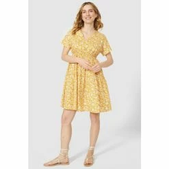 Mantaray Tie Back V Neck Tiered Printed Tunic For Female