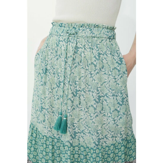 Mantaray Floral Leaf Mix & Match Crepe Midi Skirt For Female 3 Mantaray Floral Leaf Mix & Match Crepe Midi Skirt For Female - Image 3